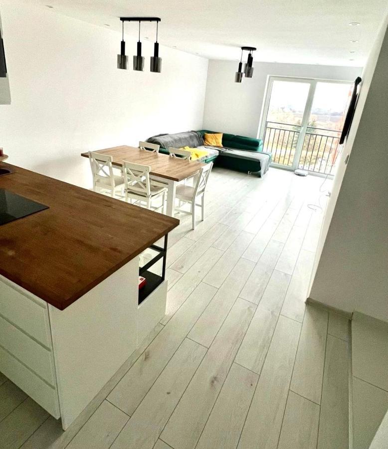 Skyview Apartament Lägenhet Przemyśl Exteriör bild